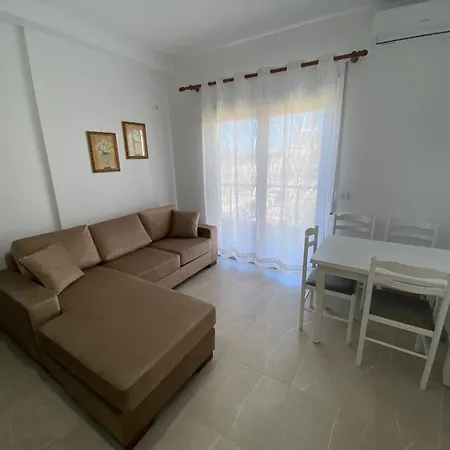 E Apartment *